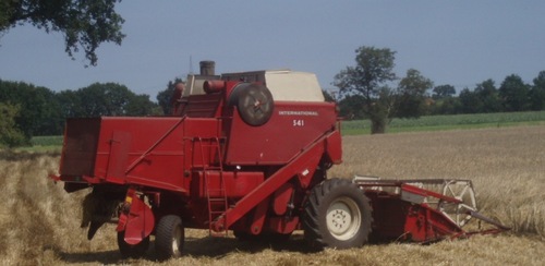 Product picture International Operator Manual 541 IHC Combine IH 